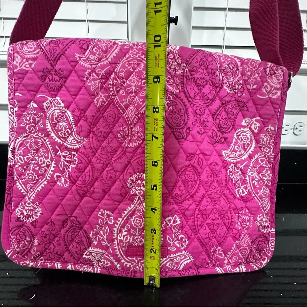 Vera Bradley Indio Quilted Messenger Bag Paisley Crossbody Pink Laptop Travel - Picture 6 of 15